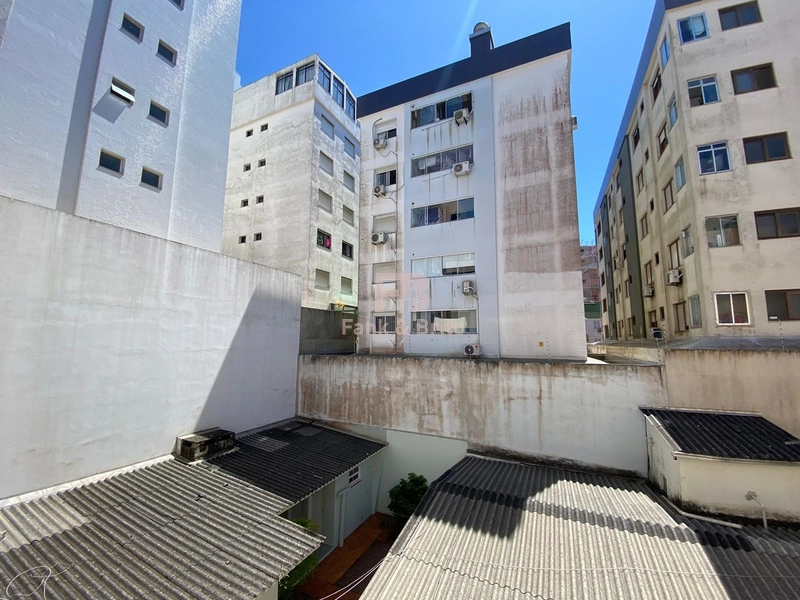 02 DORMITÓRIOS, BOX E ELEVADOR, JUNTO À BOIANOVSKI, 04 QUADRAS DO MAR.: 19ª foto da galeria de imagens do imóvel