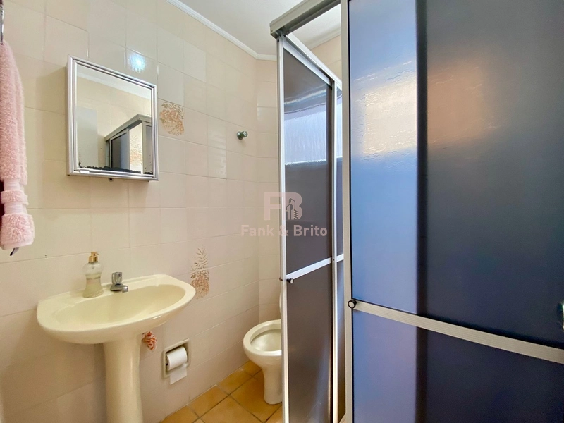 02 DORMITÓRIOS, BOX E ELEVADOR, JUNTO À BOIANOVSKI, 04 QUADRAS DO MAR.: 20ª foto da galeria de imagens do imóvel