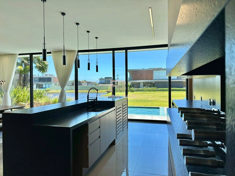 SOBRADO À VENDA O MELHOR NEGÓCIO DO CONDOMÍNIO SENSE: 13ª foto da galeria de imagens do imóvel