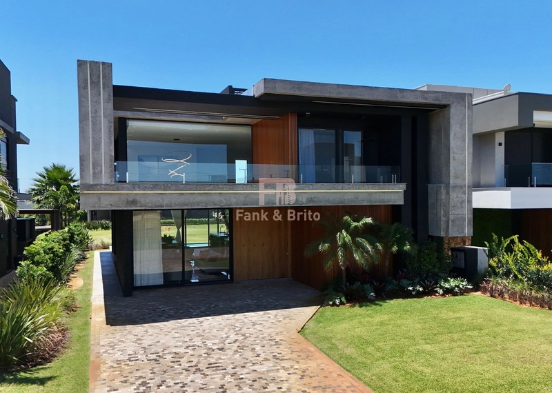 SOBRADO À VENDA O MELHOR NEGÓCIO DO CONDOMÍNIO SENSE: 1ª foto da galeria de imagens do imóvel