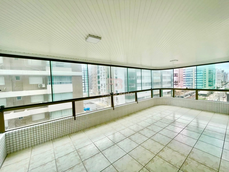 GIGANTE APARTAMENTO, DUAS SACADAS, VISTA MAR, BAIRRO NAVEGANTES.: 3ª foto da galeria de imagens do imóvel