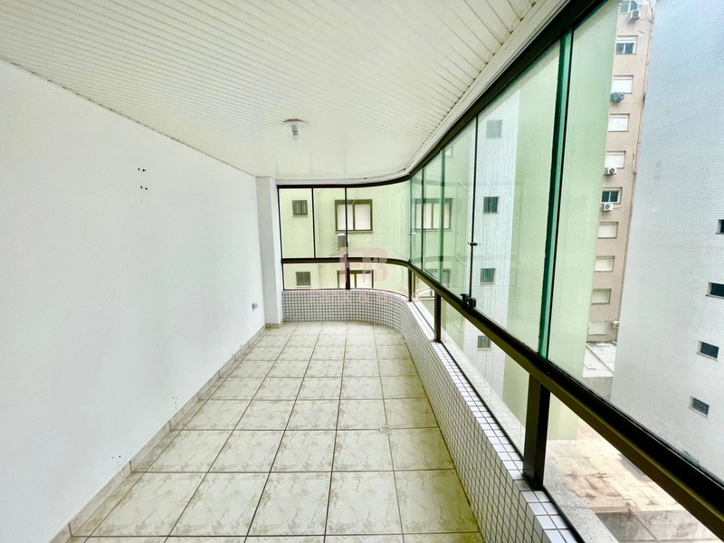 GIGANTE APARTAMENTO, DUAS SACADAS, VISTA MAR, BAIRRO NAVEGANTES.: 17ª foto da galeria de imagens do imóvel