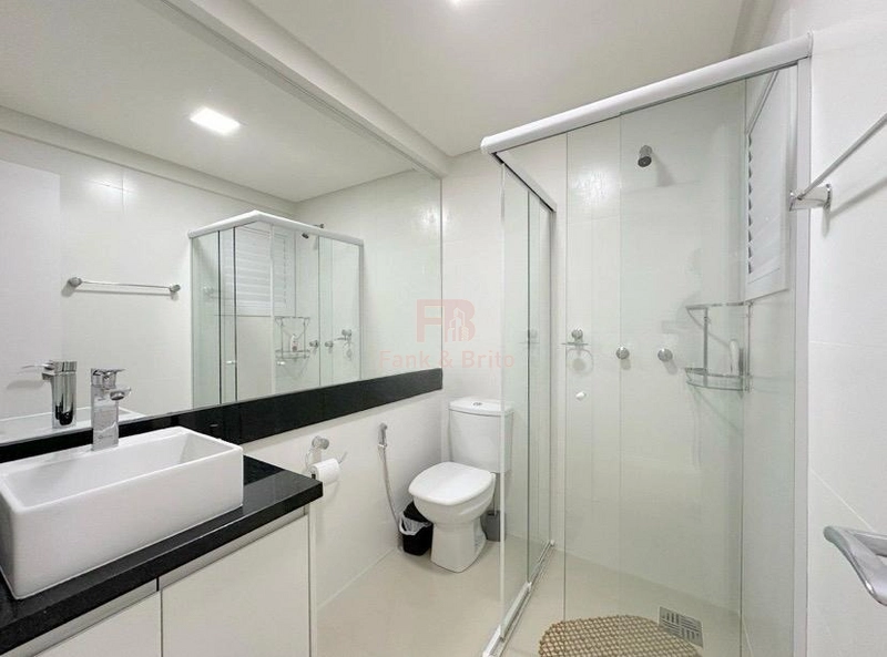 Uma quadra do mar.: 8ª foto da galeria de imagens do imóvel