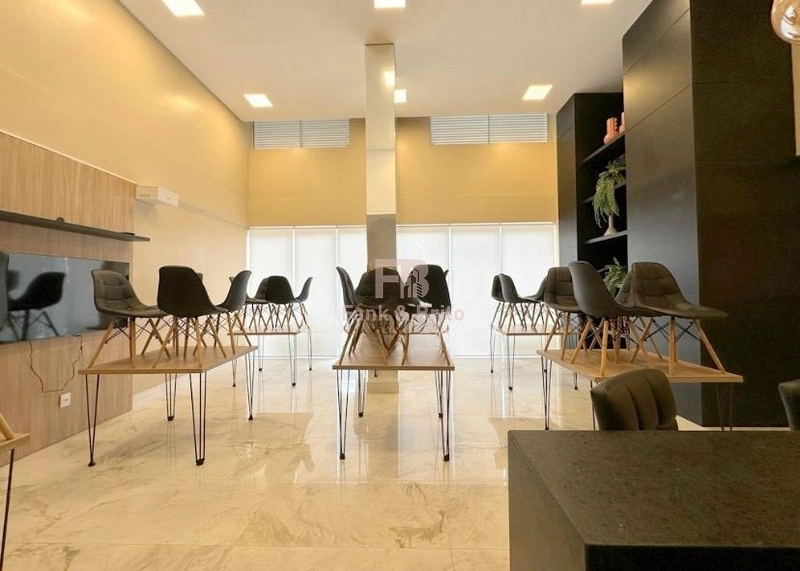 Uma quadra do mar.: 9ª foto da galeria de imagens do imóvel