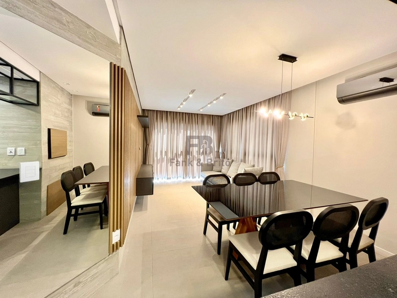 VENDE APARTAMENTO FINAMNETE MOBILIADO E DECORADO DE FRENTE: 1ª foto da galeria de imagens do imóvel