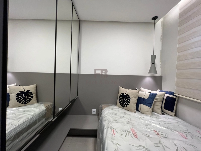 VENDE APARTAMENTO FINAMNETE MOBILIADO E DECORADO DE FRENTE: 14ª foto da galeria de imagens do imóvel