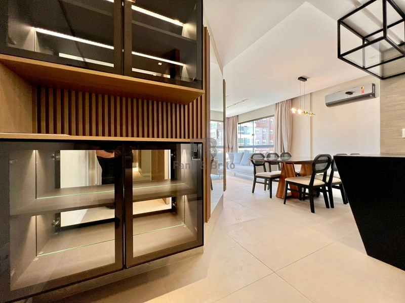 VENDE APARTAMENTO FINAMNETE MOBILIADO E DECORADO DE FRENTE: 8ª foto da galeria de imagens do imóvel