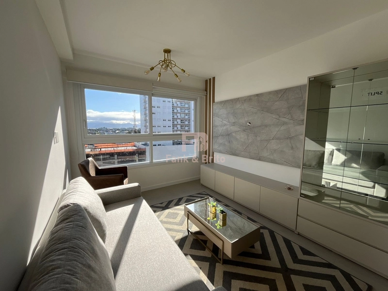 APARTAMENTO DE FRENTE COM 2 DORMITÓRIOS A VENDA: 1ª foto da galeria de imagens do imóvel