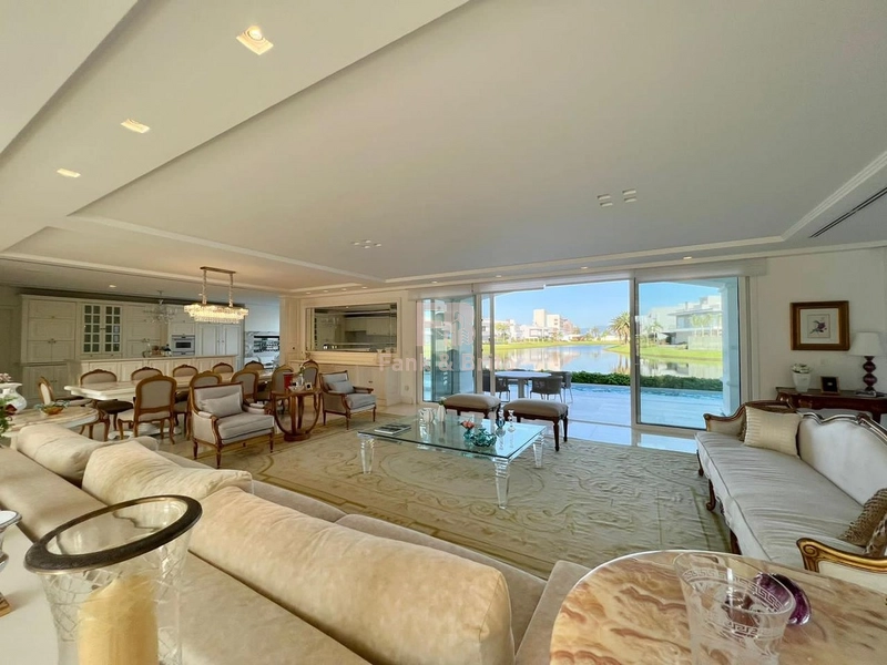 MANSÃO A VENDA EM CONDOMINIO FECHADO: 2ª foto da galeria de imagens do imóvel