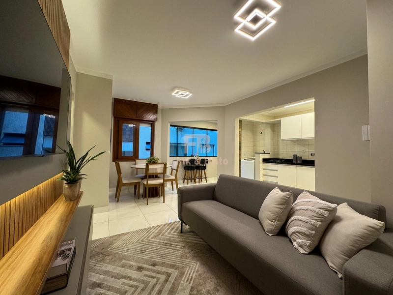 APARTAMENTO A VENDA,  A POUCOS METROS DO MAR, JUNTO A PRAÇA BASSANI: 4ª foto da galeria de imagens do imóvel