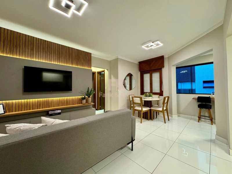 APARTAMENTO A VENDA,  A POUCOS METROS DO MAR, JUNTO A PRAÇA BASSANI: 2ª foto da galeria de imagens do imóvel