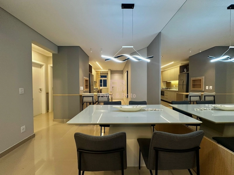 FINAMENTE DECORADO JUNTO A PRAÇA EM PREDIO COM INFRAESTRUTURA!: 9ª foto da galeria de imagens do imóvel