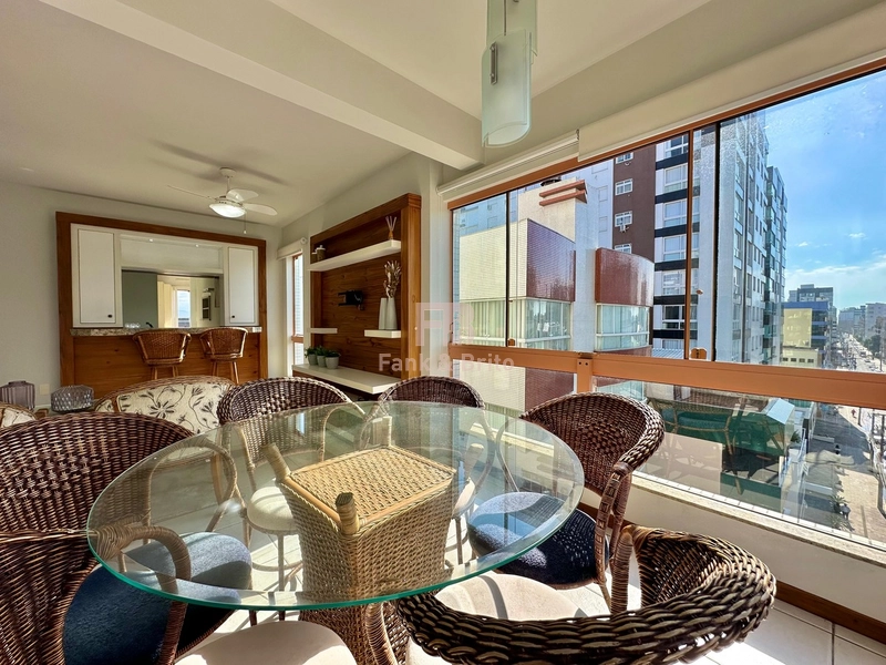 LESTE NORTE E OESTE! 2 DORMITÓRIOS, SUÍTE, MOBILIADO!NO  CENTRO!: 4ª foto da galeria de imagens do imóvel