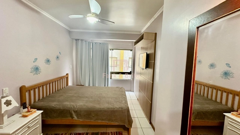 Apartamento amplo sacadão de frente 2 dormitórios a uma quadra do mar!: 32ª foto da galeria de imagens do imóvel