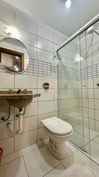 Apartamento amplo sacadão de frente 2 dormitórios a uma quadra do mar!: 34ª foto da galeria de imagens do imóvel