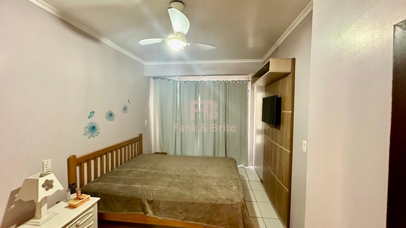 Apartamento amplo sacadão de frente 2 dormitórios a uma quadra do mar!: 39ª foto da galeria de imagens do imóvel