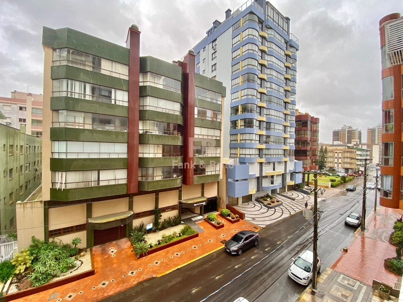 Apartamento amplo sacadão de frente 2 dormitórios a uma quadra do mar!: 15ª foto da galeria de imagens do imóvel