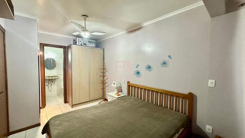 Apartamento amplo sacadão de frente 2 dormitórios a uma quadra do mar!: 38ª foto da galeria de imagens do imóvel