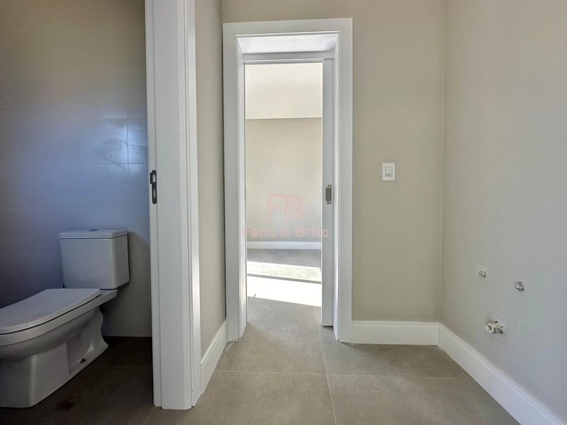 CASA TÉRREA, ARQUITETURA MODERNA E ARROJADA: 9ª foto da galeria de imagens do imóvel