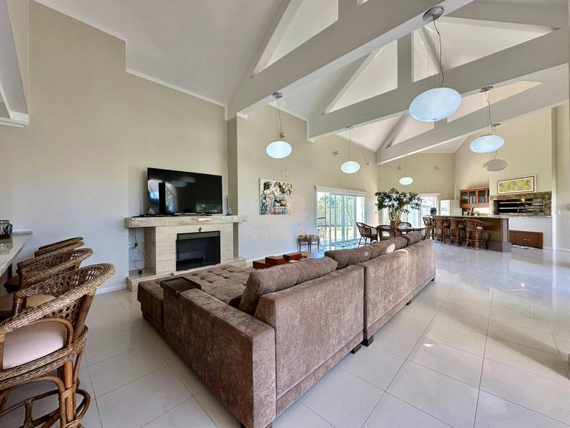 Sobrado, Condomínio Green Village Golf Club: 2ª foto da galeria de imagens do imóvel