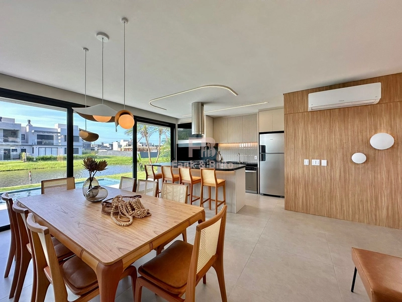 CASA A VENDA EM CONDOMÍNIO FECHADO: 10ª foto da galeria de imagens do imóvel