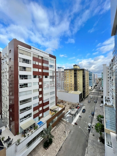 VENDE APARTAMENTO PRÓXIMO DO MAR E DA PRAÇA TIARAJÚ NAVEGANTES: 2ª foto da galeria de imagens do imóvel