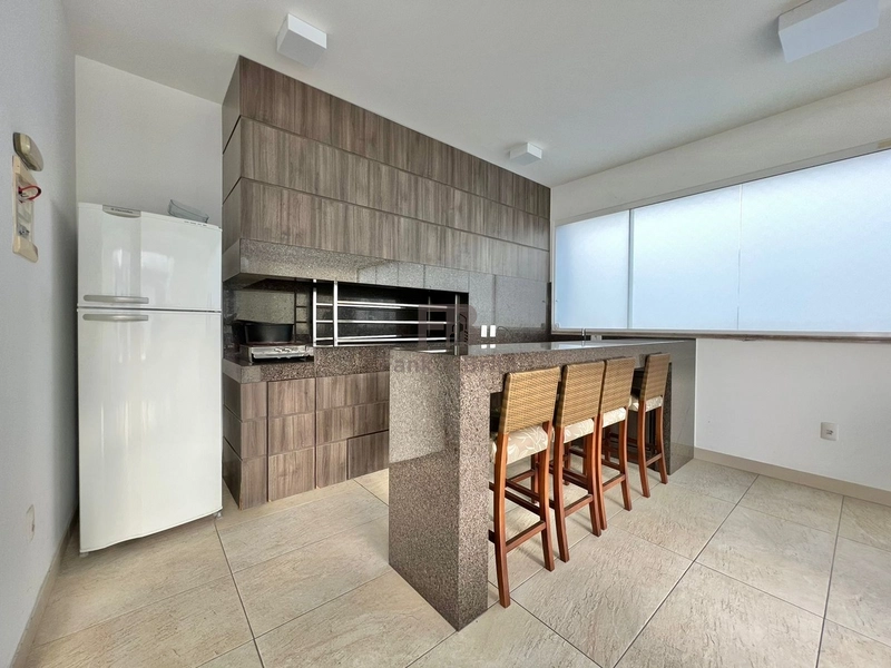 VENDE APARTAMENTO PRÓXIMO DO MAR E DA PRAÇA TIARAJÚ NAVEGANTES: 3ª foto da galeria de imagens do imóvel