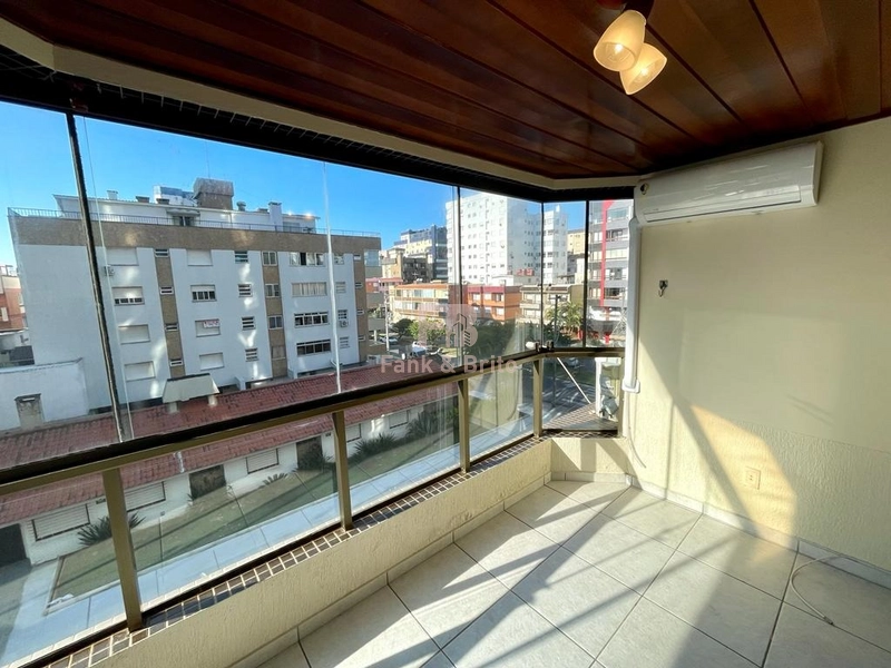 APARTAMENTO NA AVENIDA DE FRENTE: 2ª foto da galeria de imagens do imóvel