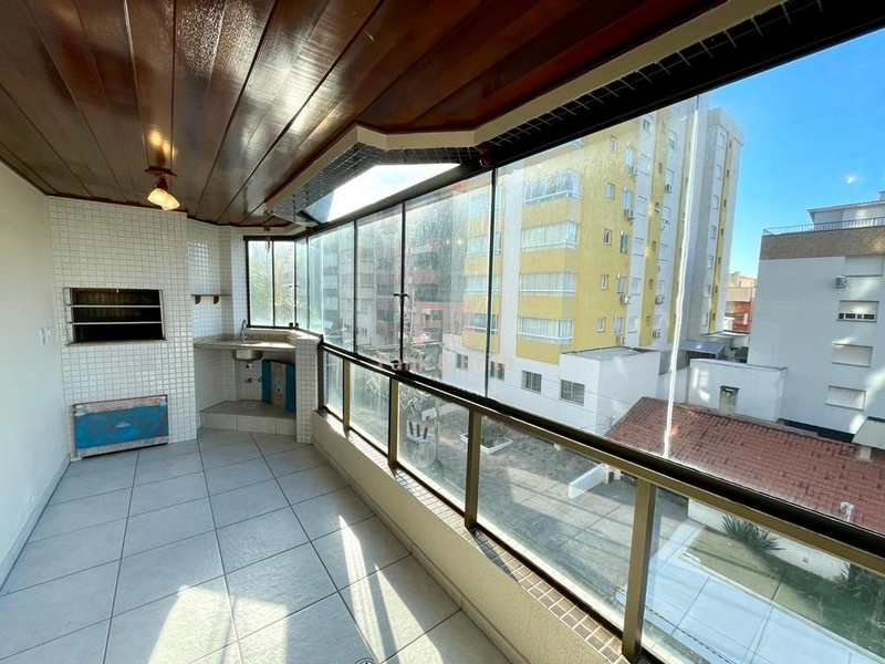 APARTAMENTO NA AVENIDA DE FRENTE: 1ª foto da galeria de imagens do imóvel