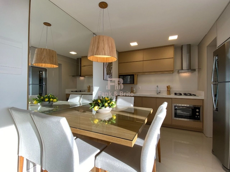 VENDE AMPLO APARTAMENTO FINAMENTE MOBILIADO E DECORADO: 9ª foto da galeria de imagens do imóvel