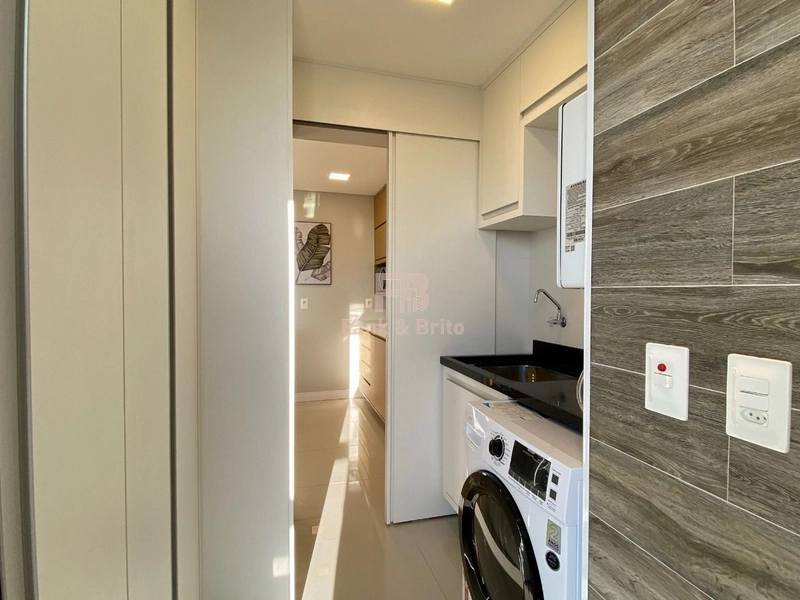 VENDE AMPLO APARTAMENTO FINAMENTE MOBILIADO E DECORADO: 16ª foto da galeria de imagens do imóvel