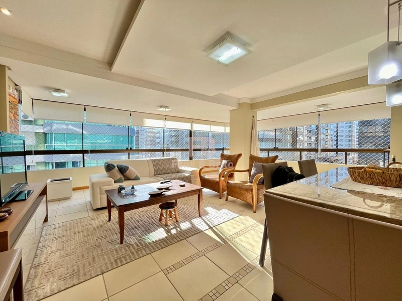 APARTAMENTO DE ESQUINA NA AV. UBURAJARA!: 7ª foto da galeria de imagens do imóvel