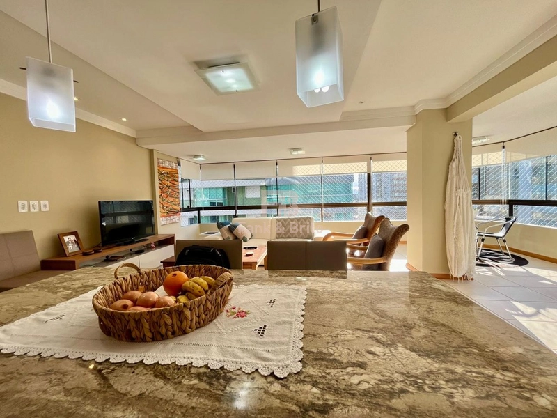 APARTAMENTO DE ESQUINA NA AV. UBURAJARA!: 9ª foto da galeria de imagens do imóvel