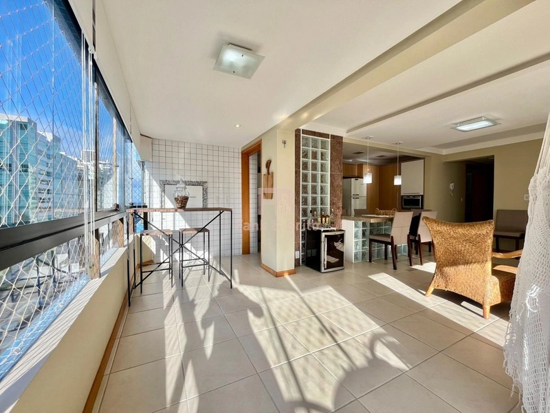 APARTAMENTO DE ESQUINA NA AV. UBURAJARA!: 5ª foto da galeria de imagens do imóvel