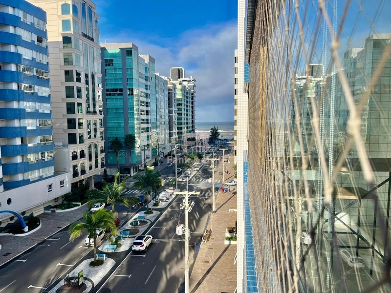 APARTAMENTO DE ESQUINA NA AV. UBURAJARA!: 1ª foto da galeria de imagens do imóvel