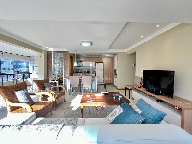 APARTAMENTO DE ESQUINA NA AV. UBURAJARA!: 10ª foto da galeria de imagens do imóvel