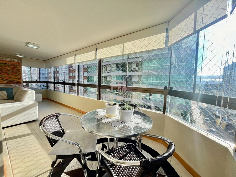 APARTAMENTO DE ESQUINA NA AV. UBURAJARA!: 3ª foto da galeria de imagens do imóvel