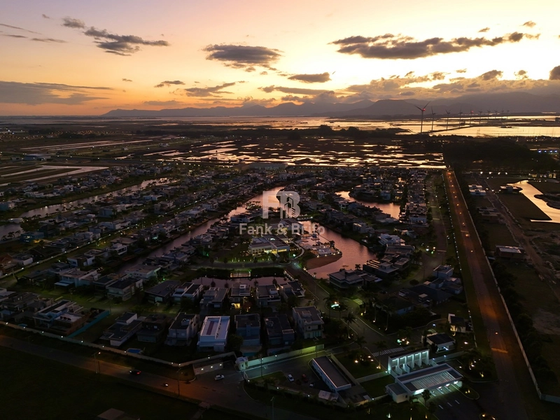SOBRADO À VENDA  CONDOMÍNIO MALIBU: 28ª foto da galeria de imagens do imóvel