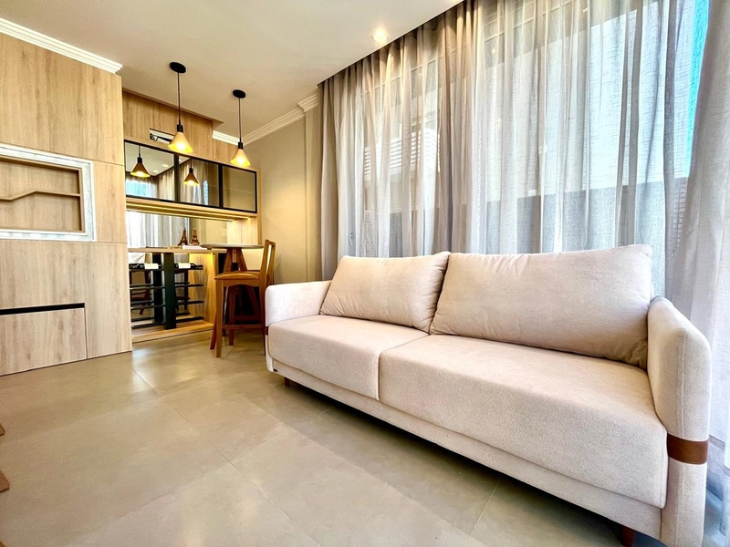 APARTAMENTO AO LADO DA PRAÇA FLAVIO BOIANOVSKI, DUAS QUADRAS DO MAR!: 6ª foto da galeria de imagens do imóvel