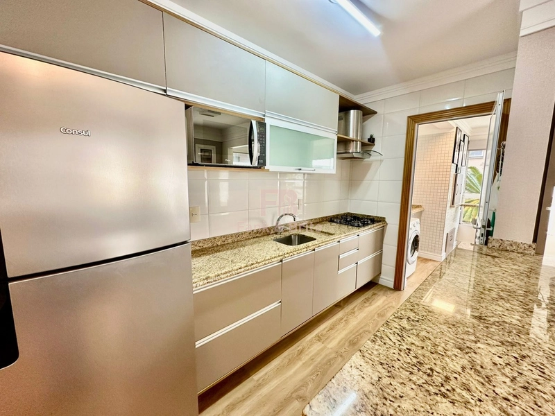 Amplo apartamento mobiliado e decorado: 8ª foto da galeria de imagens do imóvel