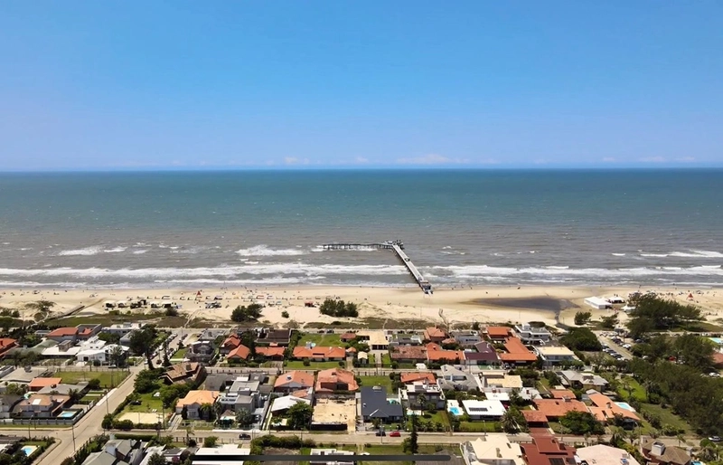 SOBRADO À VENDA EM ATLÂNTIDA | 2 TERRENOS, PISCINA E MUITO ESPAÇO: 32ª foto da galeria de imagens do imóvel