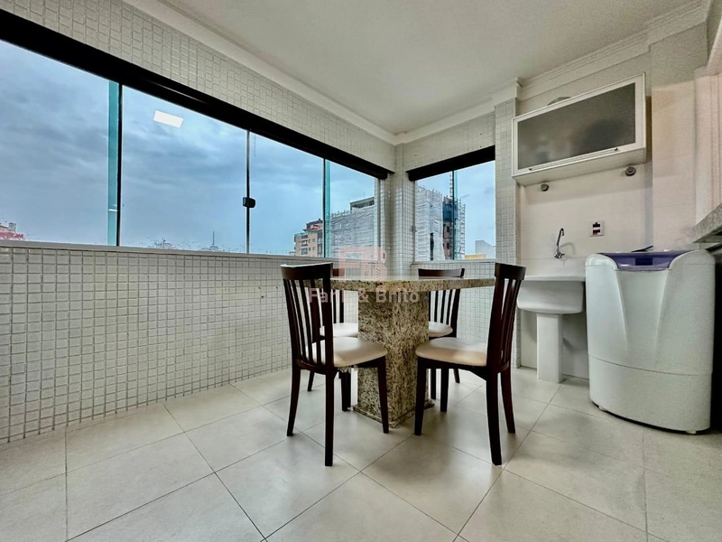 NO CENTRO, JUNTO A PRAÇA DO MINI GOLF.: 15ª foto da galeria de imagens do imóvel