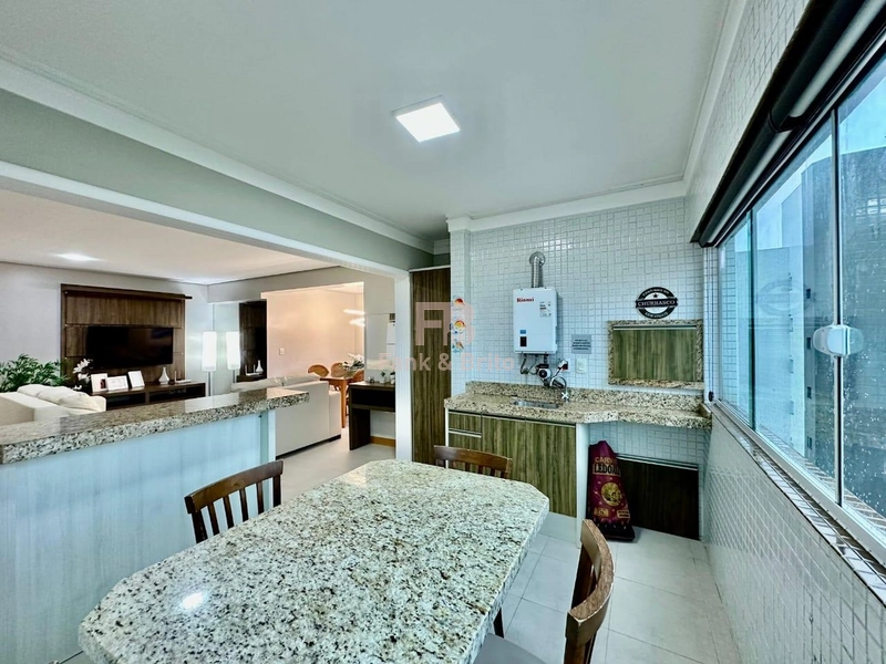 NO CENTRO, JUNTO A PRAÇA DO MINI GOLF.: 16ª foto da galeria de imagens do imóvel