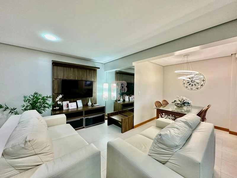 NO CENTRO, JUNTO A PRAÇA DO MINI GOLF.: 5ª foto da galeria de imagens do imóvel