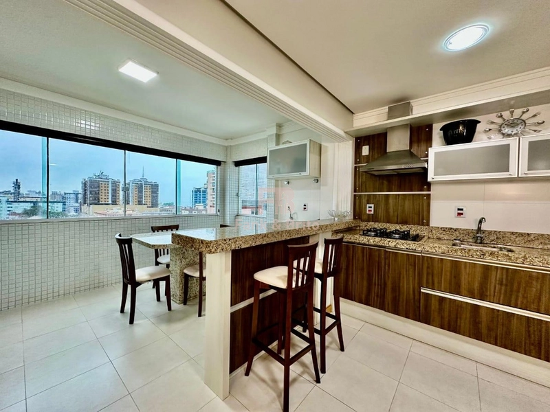 NO CENTRO, JUNTO A PRAÇA DO MINI GOLF.: 14ª foto da galeria de imagens do imóvel