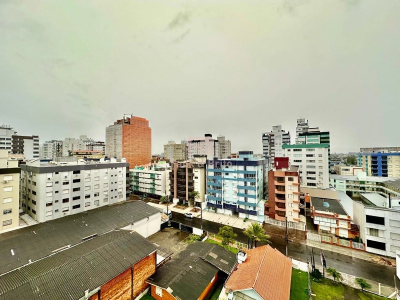 NO CENTRO, JUNTO A PRAÇA DO MINI GOLF.: 26ª foto da galeria de imagens do imóvel