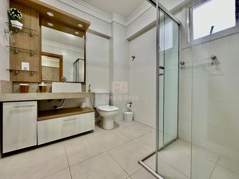 NO CENTRO, JUNTO A PRAÇA DO MINI GOLF.: 22ª foto da galeria de imagens do imóvel