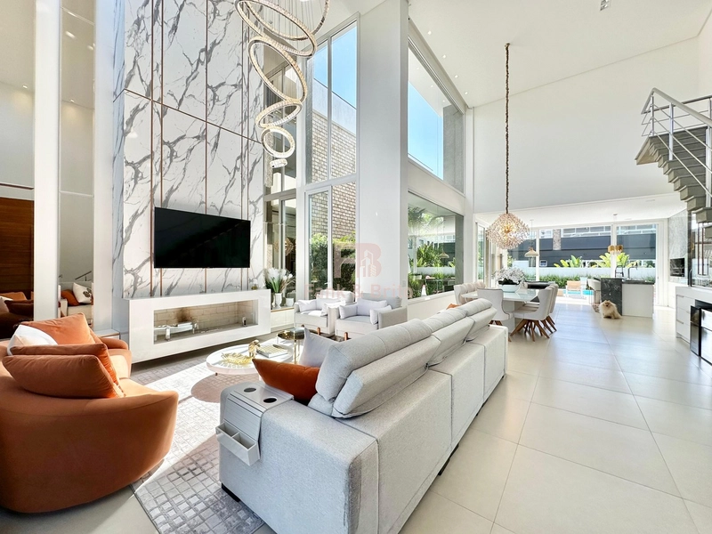 CASA CINCO SUÍTES NO VELAS DA MARINA: 1ª foto da galeria de imagens do imóvel