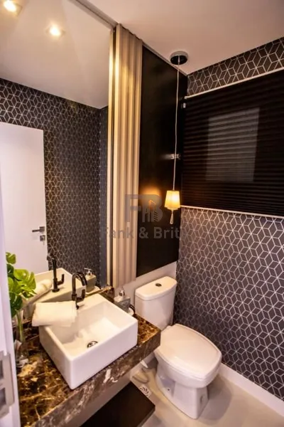 JUNTO A PRAÇA TIARAJÚ E AV. UBIRAJARA, A POUCOS METROS DO MAR: 5ª foto da galeria de imagens do imóvel