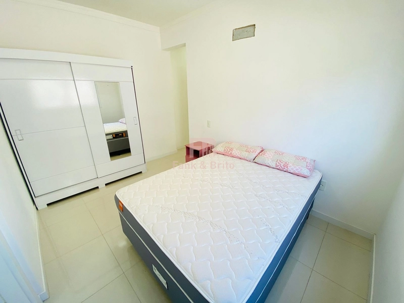 APARTAMENTO DE DOIS DORMITÓRIOS PRÓXIMO AO MAR.: 2ª foto da galeria de imagens do imóvel